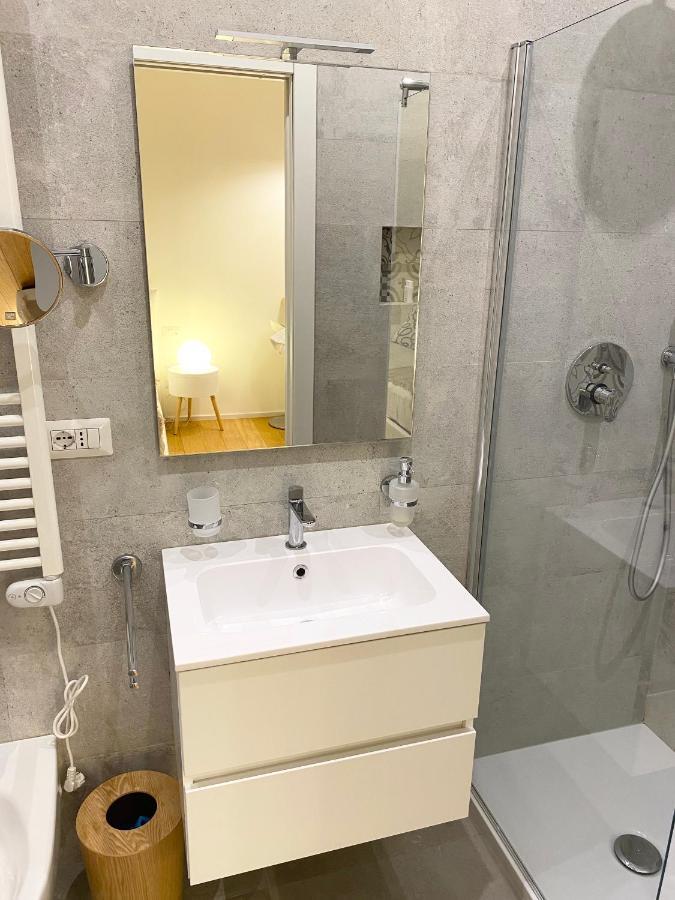 Repubblica One Room Apartment Milan Luaran gambar